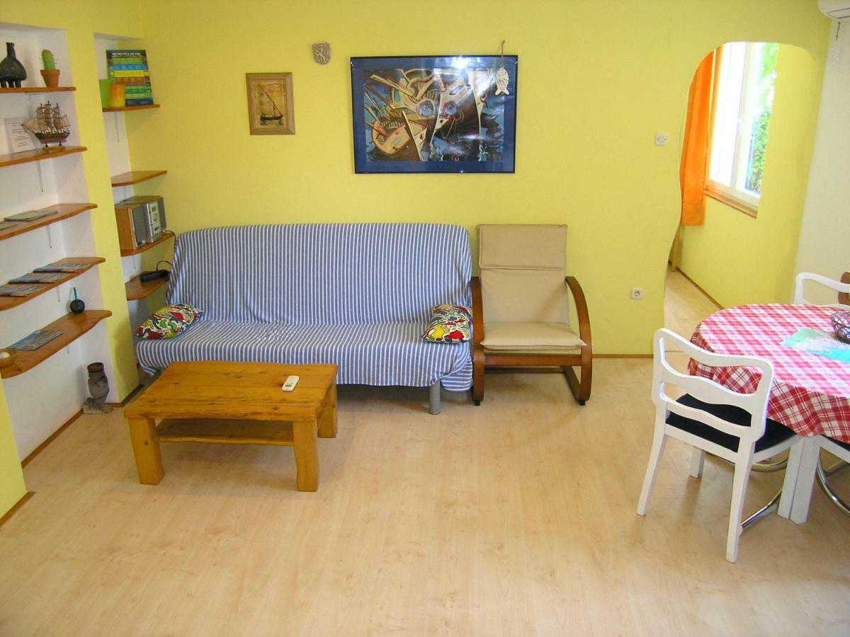 קרק Apartment Danilo מראה חיצוני תמונה