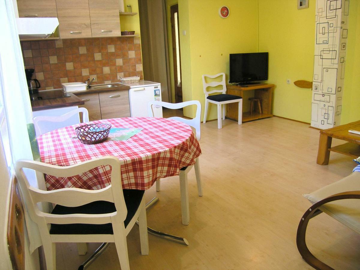 קרק Apartment Danilo מראה חיצוני תמונה