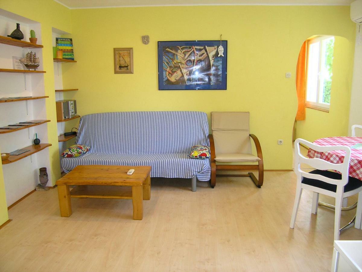 קרק Apartment Danilo מראה חיצוני תמונה